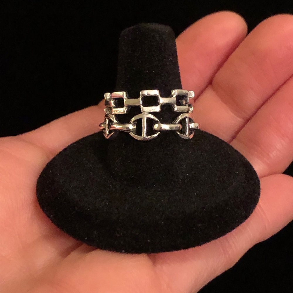 Two Silver Chain Link Stackable Rings - Picture 5 of 7
